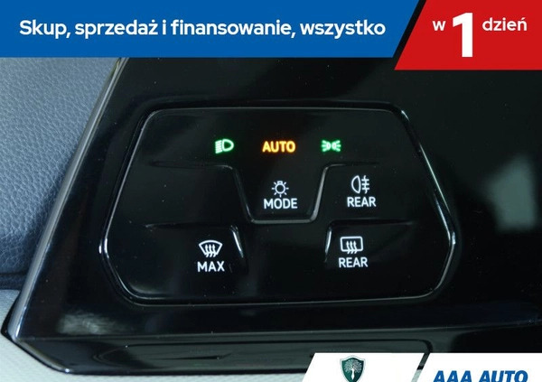 Volkswagen Golf cena 70000 przebieg: 107780, rok produkcji 2020 z Łańcut małe 254